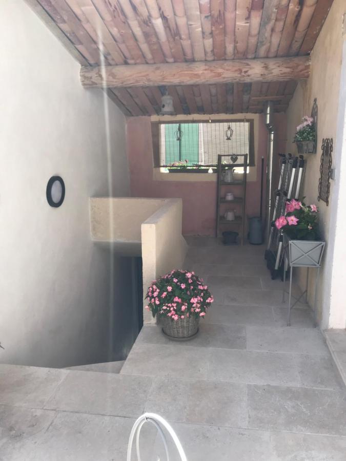 La Charmeuse Daire Céreste Dış mekan fotoğraf